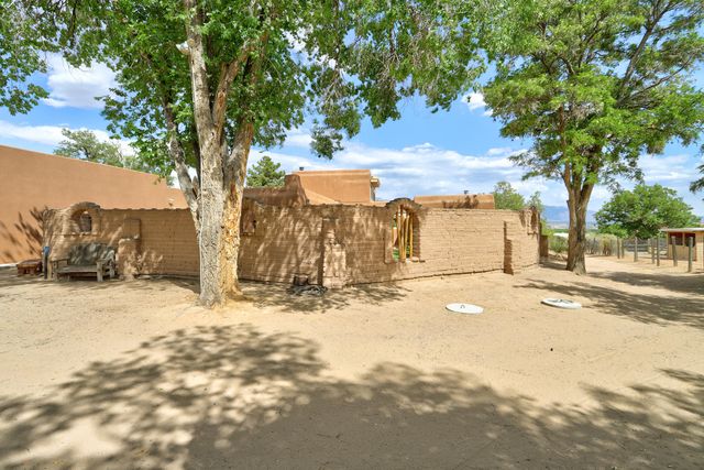 1321 Yippee Calle Court NW, Corrales, NM 87048