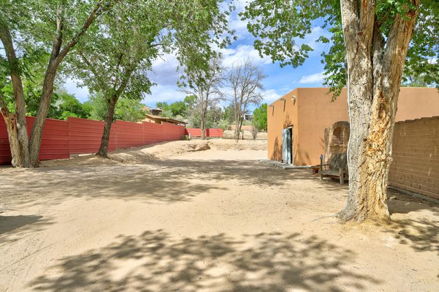 1321 Yippee Calle Court NW, Corrales, NM 87048