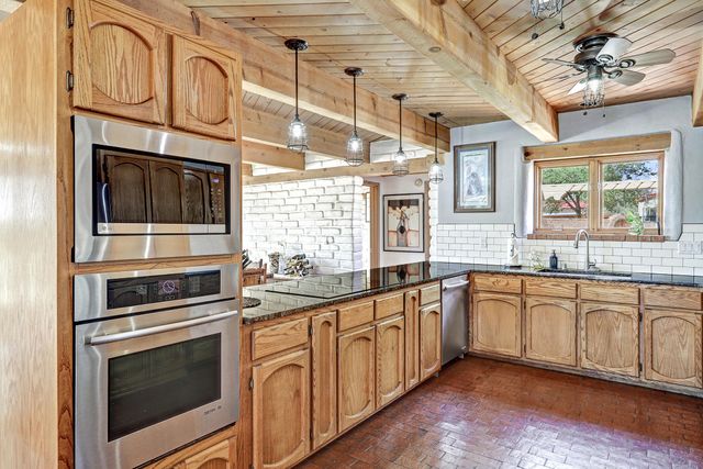 1321 Yippee Calle Court NW, Corrales, NM 87048