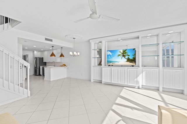 2122 Tigris Drive, West Palm Beach, FL 33411