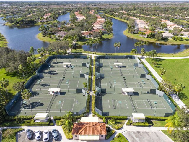 2122 Tigris Drive, West Palm Beach, FL 33411