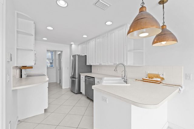 2122 Tigris Drive, West Palm Beach, FL 33411