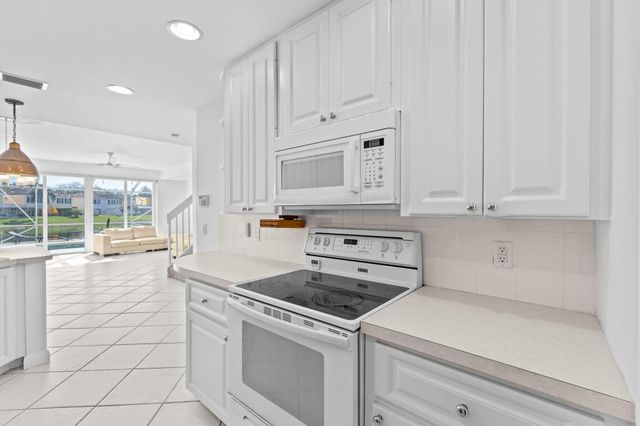 2122 Tigris Drive, West Palm Beach, FL 33411