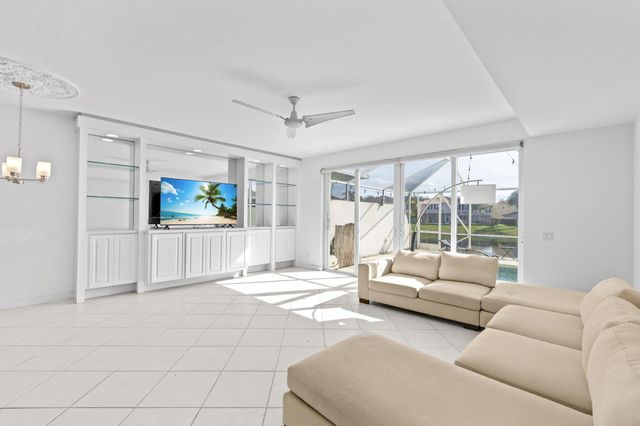 2122 Tigris Drive, West Palm Beach, FL 33411