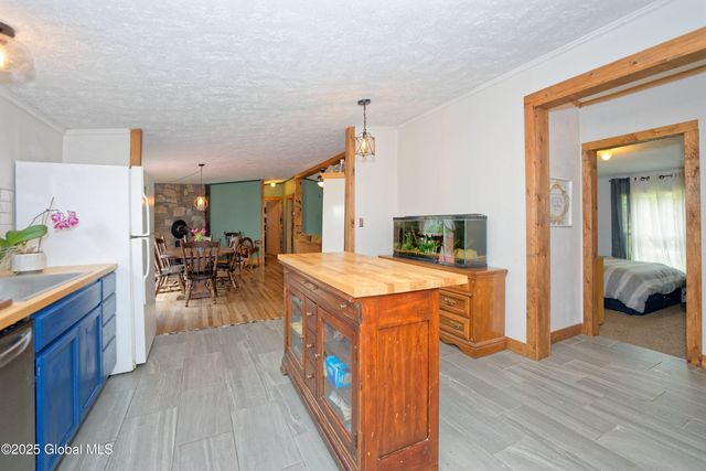 101 Groveside Road, Pittstown, NY 12090