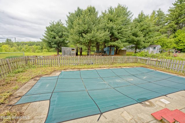 101 Groveside Road, Pittstown, NY 12090