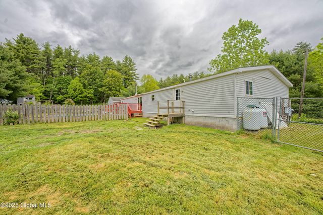 101 Groveside Road, Pittstown, NY 12090