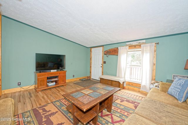 101 Groveside Road, Pittstown, NY 12090