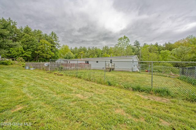 101 Groveside Road, Pittstown, NY 12090