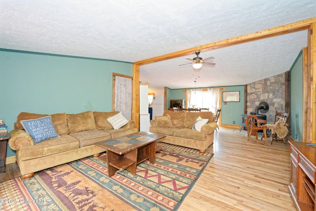 101 Groveside Road, Pittstown, NY 12090