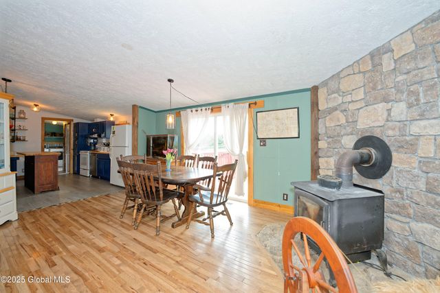 101 Groveside Road, Pittstown, NY 12090