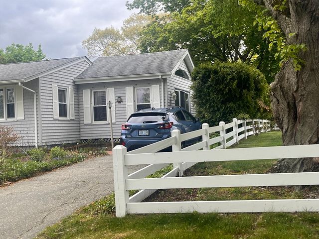 12 Willow Tree Rd, Tiverton, RI 02878