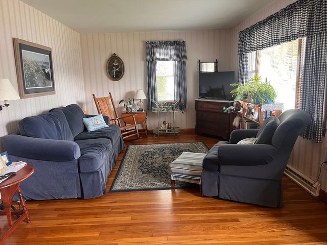 12 Willow Tree Rd, Tiverton, RI 02878