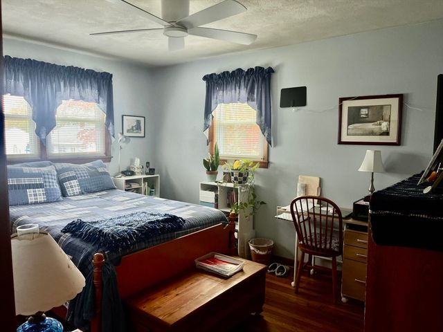 12 Willow Tree Rd, Tiverton, RI 02878