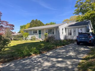 12 Willow Tree Rd, Tiverton, RI 02878