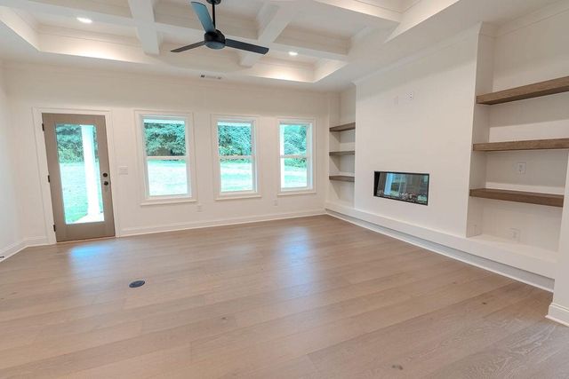 328 Races Road, Hoschton, GA 30548