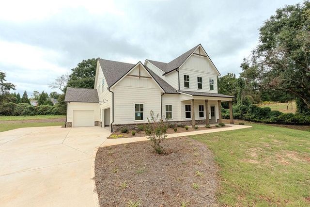328 Races Road, Hoschton, GA 30548