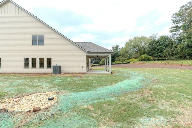 328 Races Road, Hoschton, GA 30548
