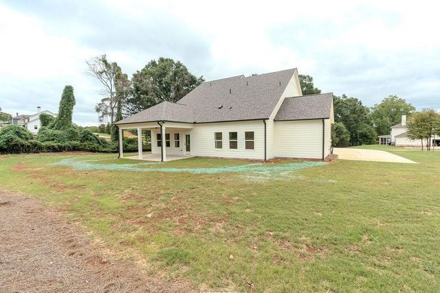 328 Races Road, Hoschton, GA 30548