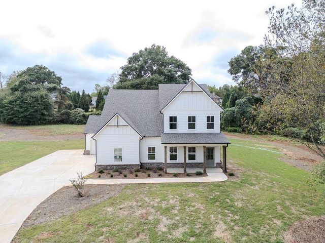 328 Races Road, Hoschton, GA 30548