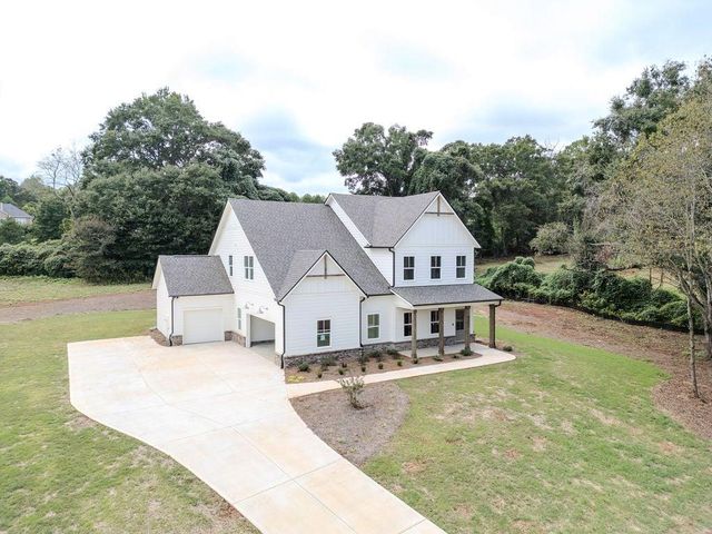 328 Races Road, Hoschton, GA 30548