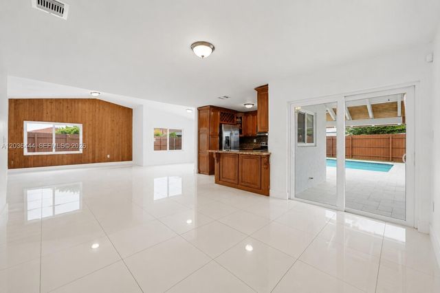 13263 SW 9th Ter, Miami, FL 33184