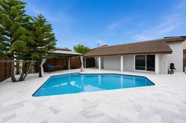 13263 SW 9th Ter, Miami, FL 33184