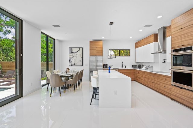 2441 WEBBER STREET, Sarasota, FL 34239