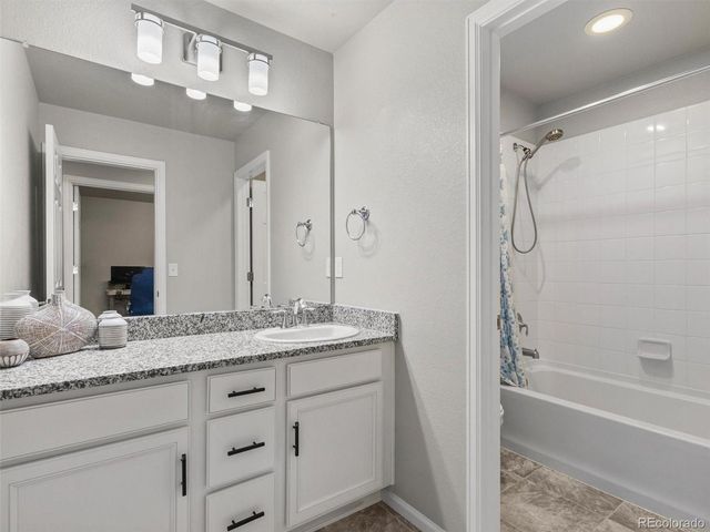 18809 E 66th Ave, Denver, CO 80249