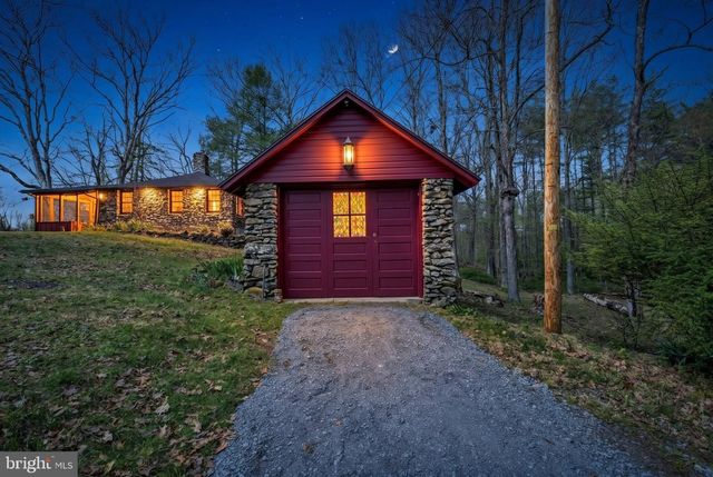 248 FENICAL LN, East Stroudsburg, PA 18302