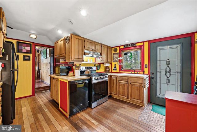 248 FENICAL LN, East Stroudsburg, PA 18302