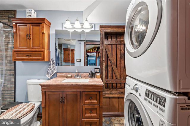 248 FENICAL LN, East Stroudsburg, PA 18302