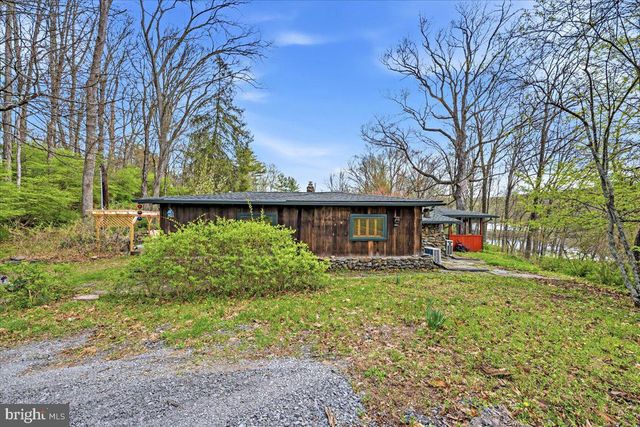 248 FENICAL LN, East Stroudsburg, PA 18302
