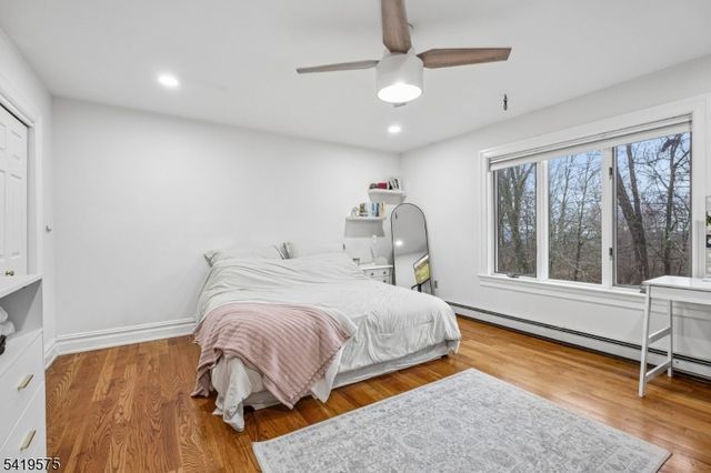 9 Nuthatch Ct, Allamuchy Twp., NJ 07840