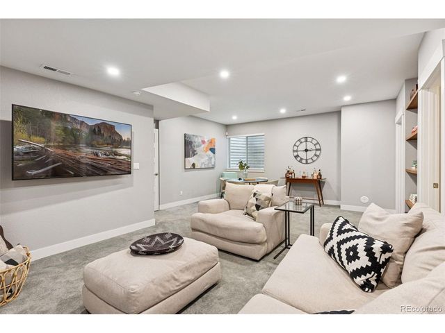 8785 E 55th Ave, Denver, CO 80238