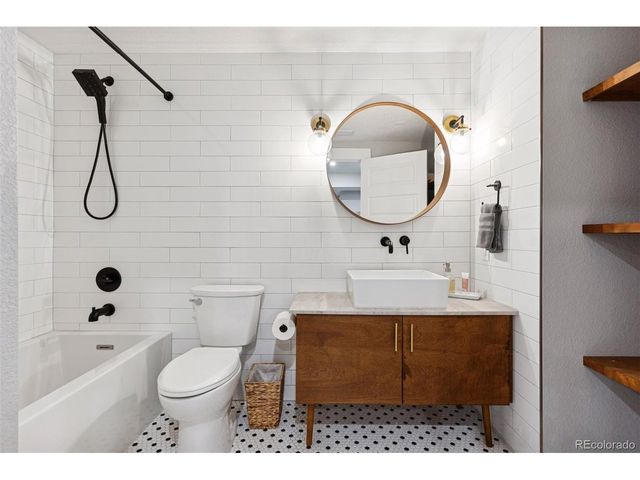 8785 E 55th Ave, Denver, CO 80238