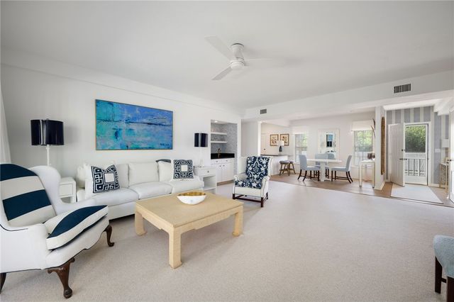 109 W Park Shores Circle 36, Vero Beach, FL 32963