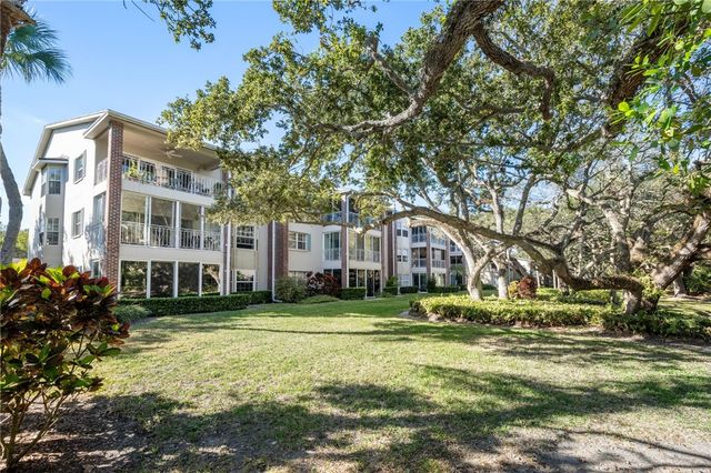 109 W Park Shores Circle 36, Vero Beach, FL 32963