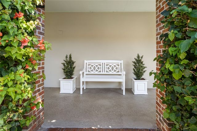 109 W Park Shores Circle 36, Vero Beach, FL 32963