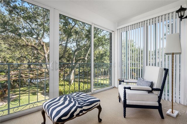 109 W Park Shores Circle 36, Vero Beach, FL 32963