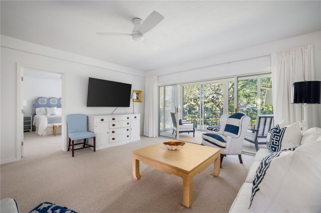 109 W Park Shores Circle 36, Vero Beach, FL 32963