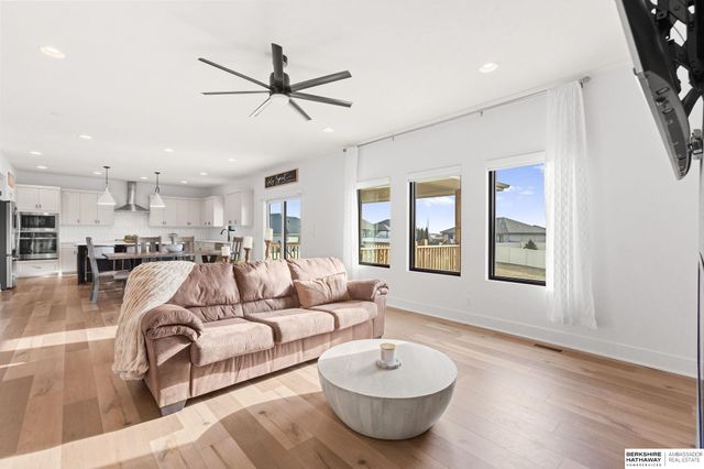 6526 S 208th Avenue, Omaha, NE 68022