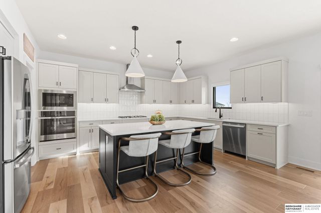 6526 S 208th Avenue, Omaha, NE 68022