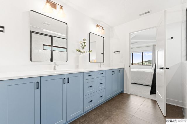 6526 S 208th Avenue, Omaha, NE 68022