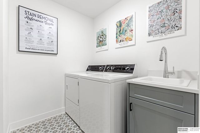 6526 S 208th Avenue, Omaha, NE 68022