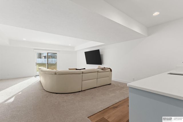 6526 S 208th Avenue, Omaha, NE 68022