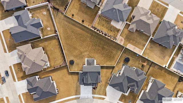 6526 S 208th Avenue, Omaha, NE 68022