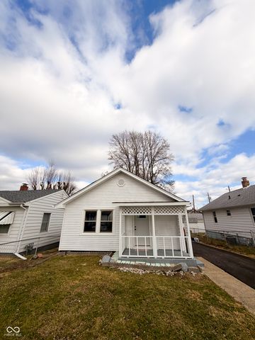 61 N 8th Avenue, Beech Grove, IN 46107