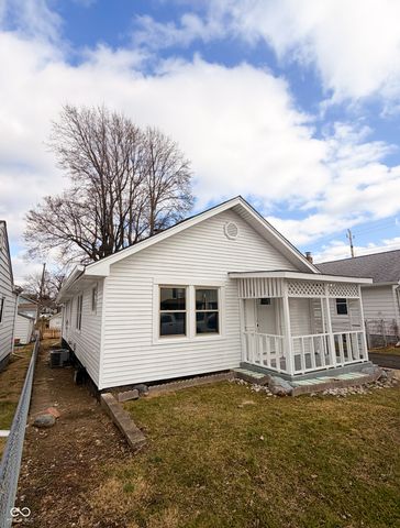 61 N 8th Avenue, Beech Grove, IN 46107