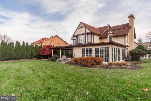 9616 EDEN HALL LN, Philadelphia, PA 19114